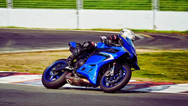 2025 Yamaha R9 Review